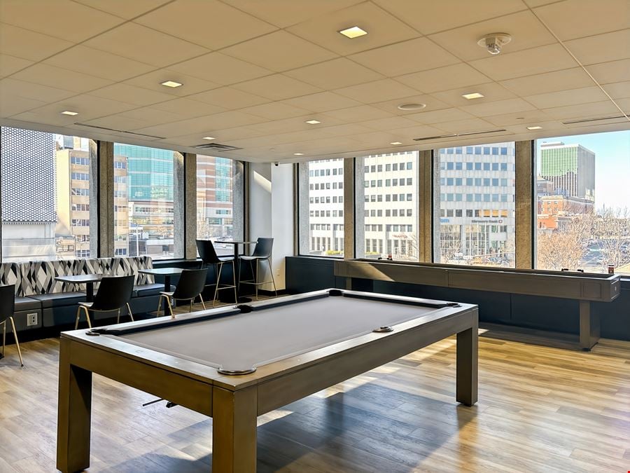 Regus - St Louis - Clayton Pierre Laclede