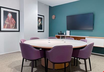 NC, Raleigh - Spaces Crabtree Terrace