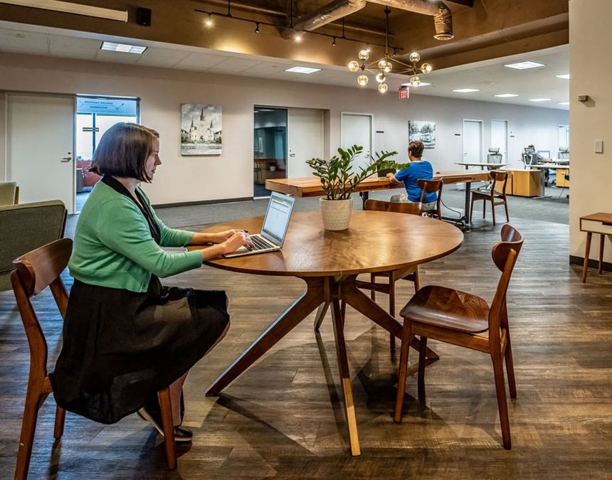 Connect Hub Coworking at 400 Poydras Tower