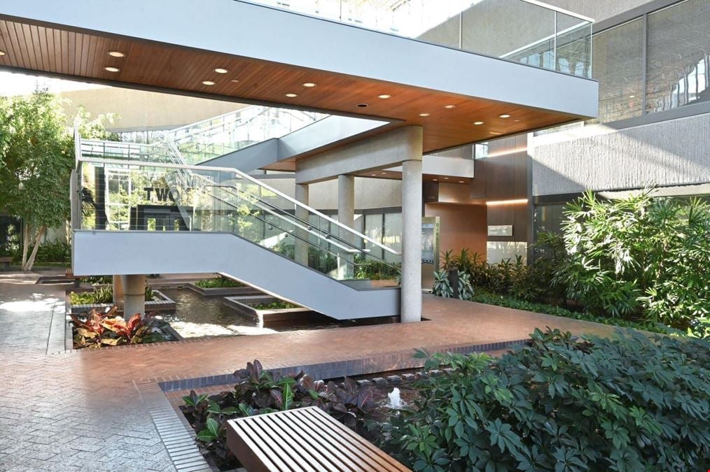 Executive Place of the Commons