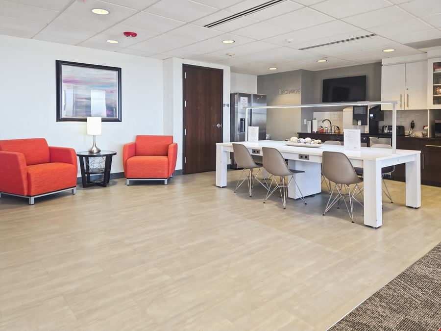 CO, Lakewood - 200 Union