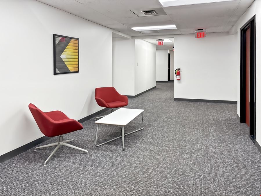 Regus - Irving - 320 Decker Drive