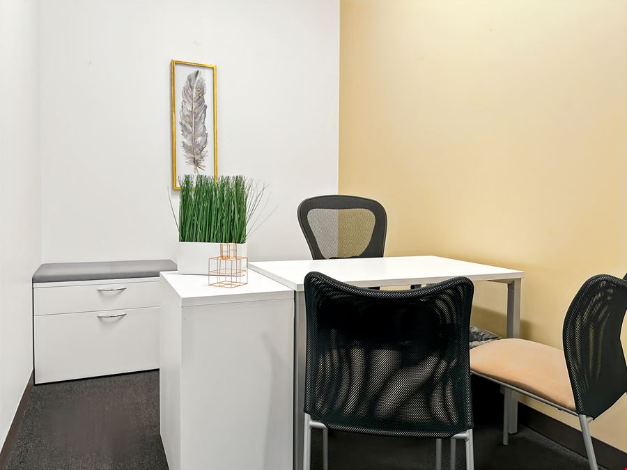 CA, Novato - Woodside Office Center