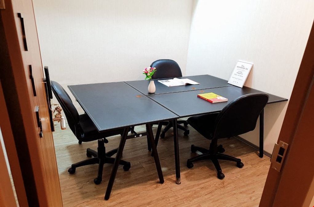 KING SPACE-Main Station Center