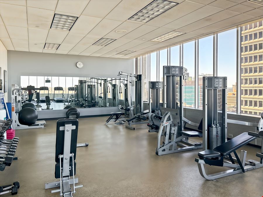 Regus - St Louis - Clayton Pierre Laclede