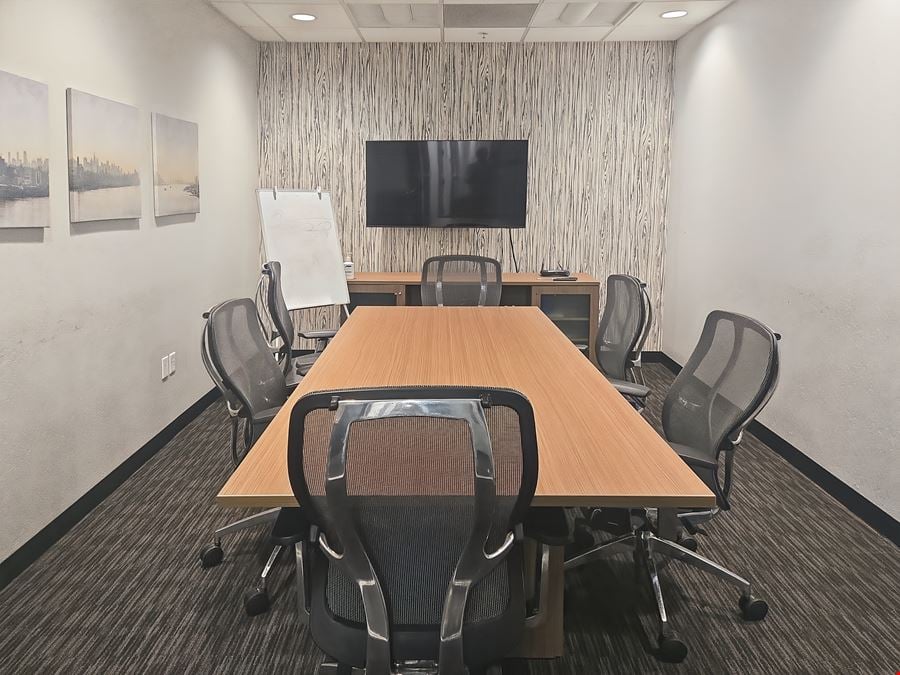 CA, Palo Alto - 4 Palo Alto Square