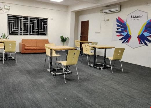 Hubstairs Cowork - Mini Forest