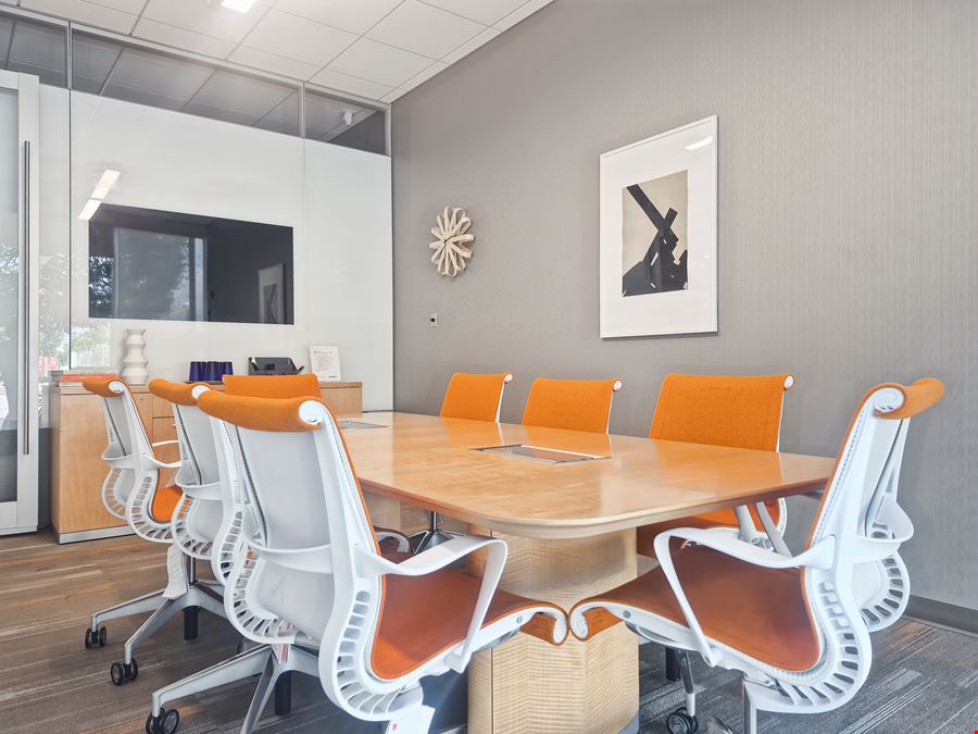 Regus - Louisville - East Witherspoon St