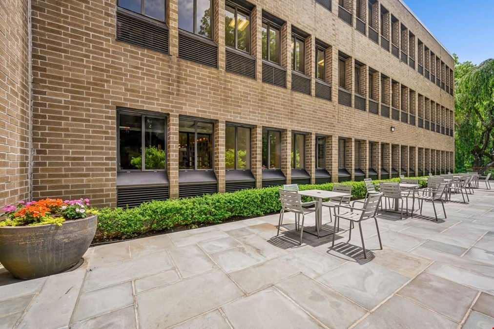 Industrious - Greenwich Office Park