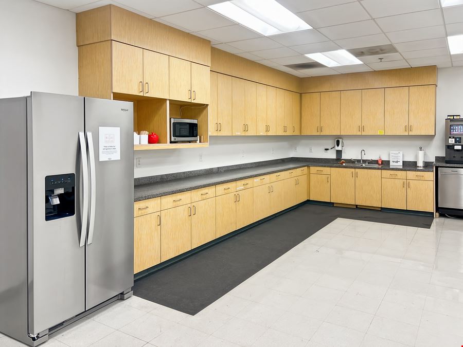 CA, San Diego - Via del Campo Ct