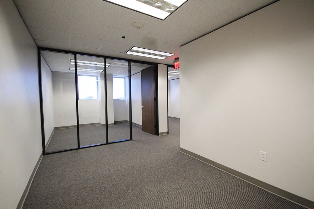 Workstyle Flexible Spaces - 2000 Crawford St