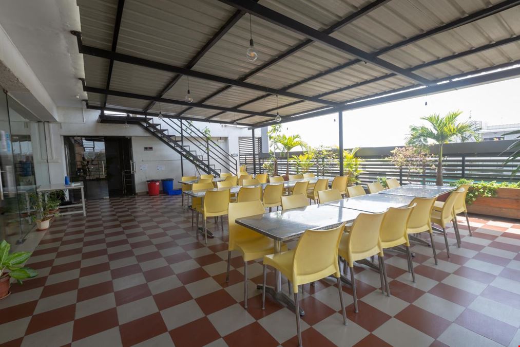 Bhive Workspace - HSR S 6