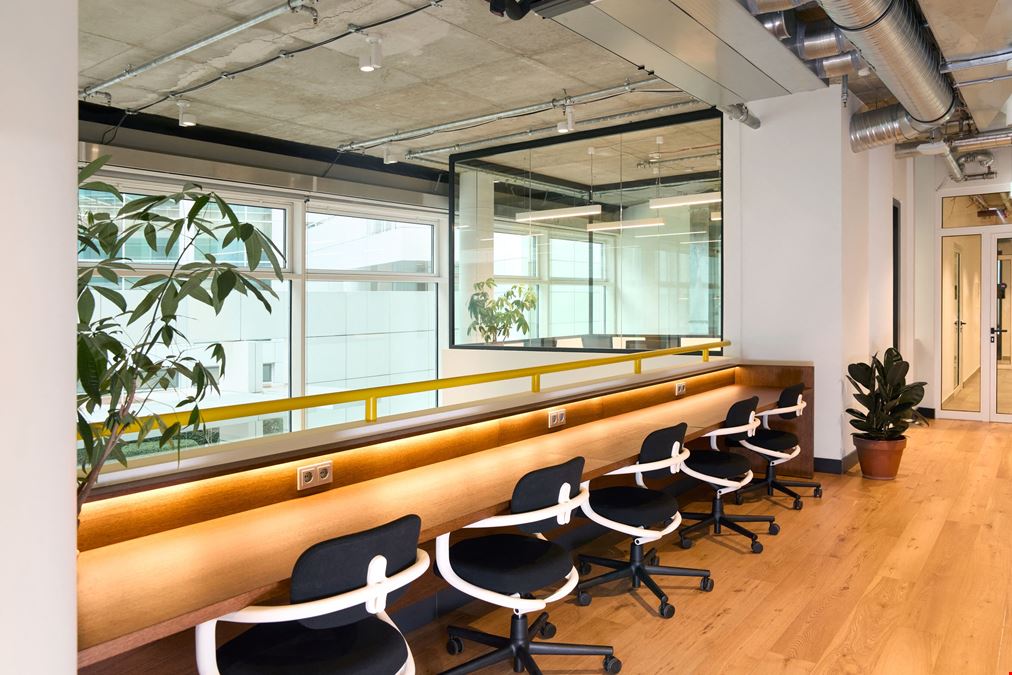 Oskar-von-Miller-Ring 20