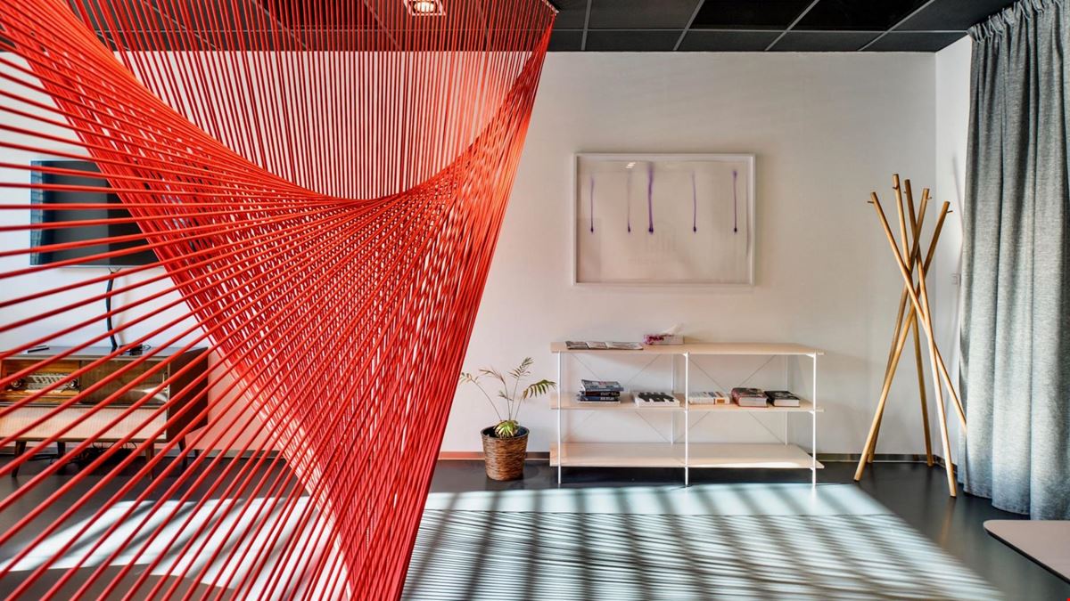 Offices Unlimited - Thámova 16