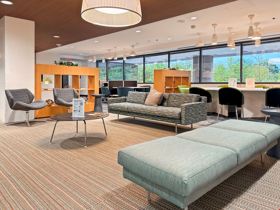 MD, Bethesda - Democracy Plaza