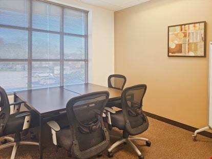 Regus - Fayetteville - Main Street Office Center