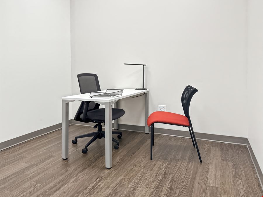 WV, Charleston - Quarrier St