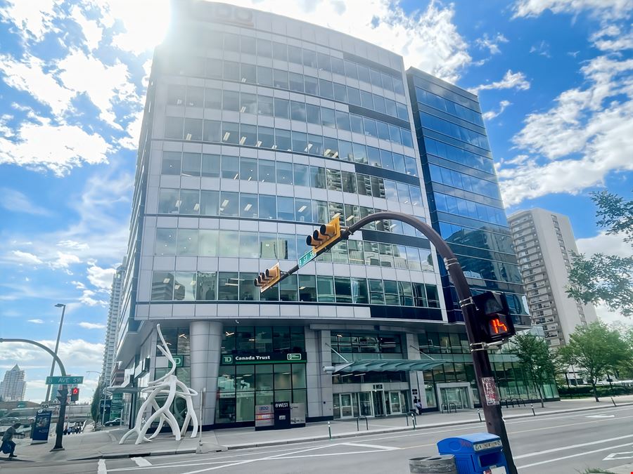 AB, Calgary - 903-8th Ave SW