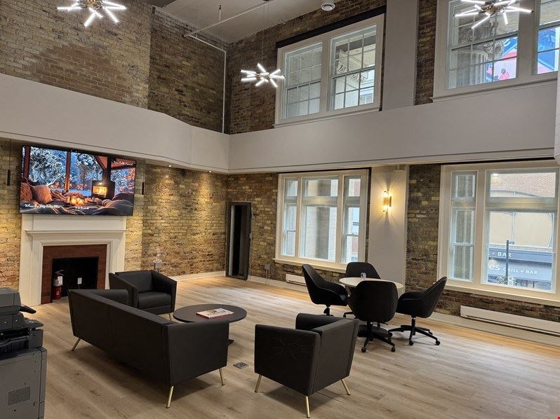 Office Evolution International - Toronto Massey Tower - Office Evolution