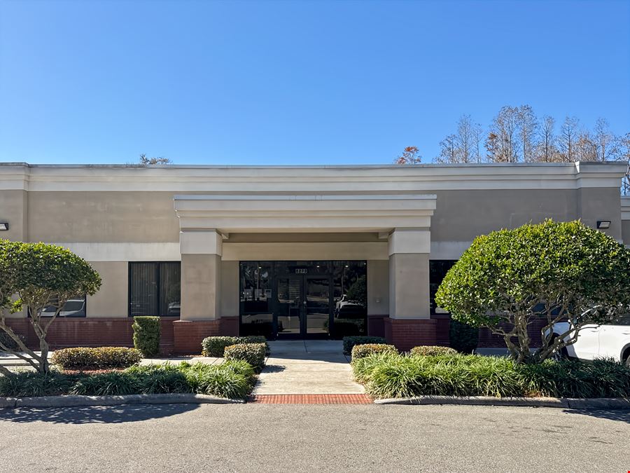 Regus - Tampa - Woodland Corporate Center