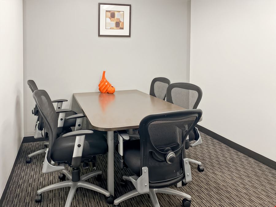 Regus - Long Beach – Landmark Square