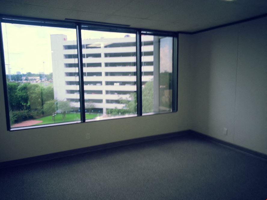 7322-7324 Southwest Freeway