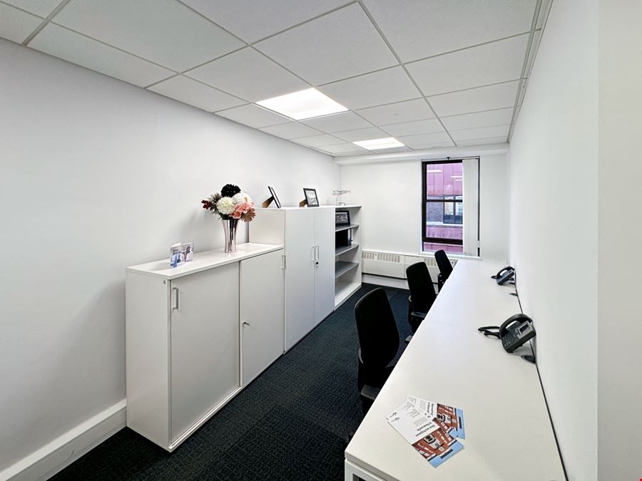 Regus - Cloth Market