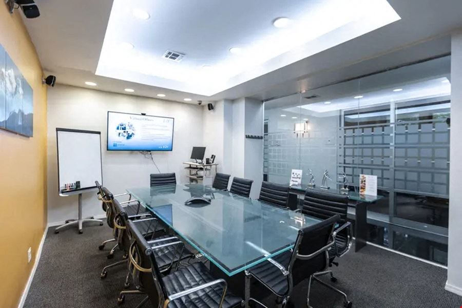 Meeting Room 2nd Floor 10 people