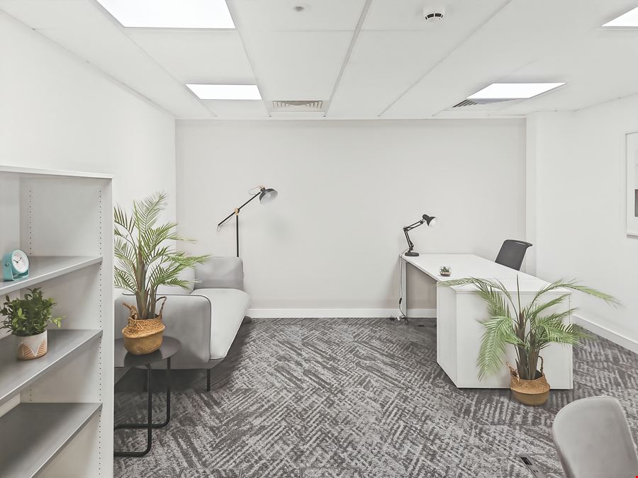 Regus - St James Tower