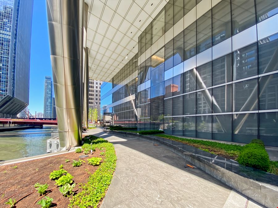Signature - Chicago – 110 North Wacker Drive
