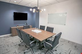 6 Person Meeting Room