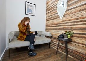 Phoenix Meeting Lounge