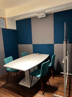 Pod-Cast / Small Meeting (Malibu Room) 4 Person max