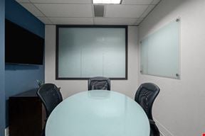4 Person Meeting Room