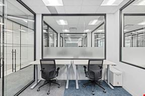 1 to 2 people - Private Day Office